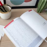 Határidőnapló agenda Standard A/5, napi, fehér lapokkal (bordó) 2027. Bluering®
